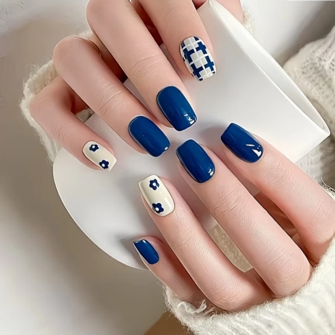 2026顯白美甲推薦！黃皮膚顯白單色、貓眼、簡約氣質設計一次看，夏天秋冬都白到發光