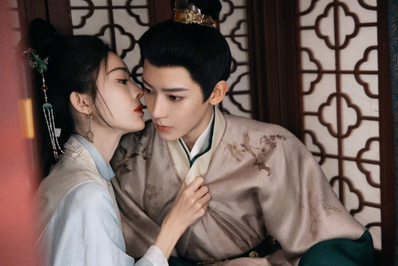 劇情亮點3.侯明昊、古力娜札CP堪稱古裝顏值天花板