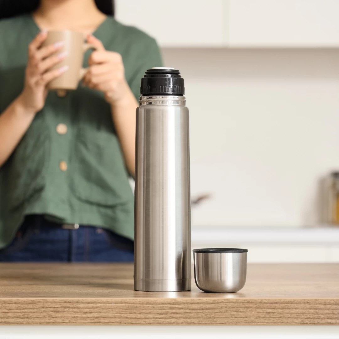 2026保溫杯推薦全攻略：不鏽鋼、陶瓷、純鈦怎麼選？人氣品牌一次看