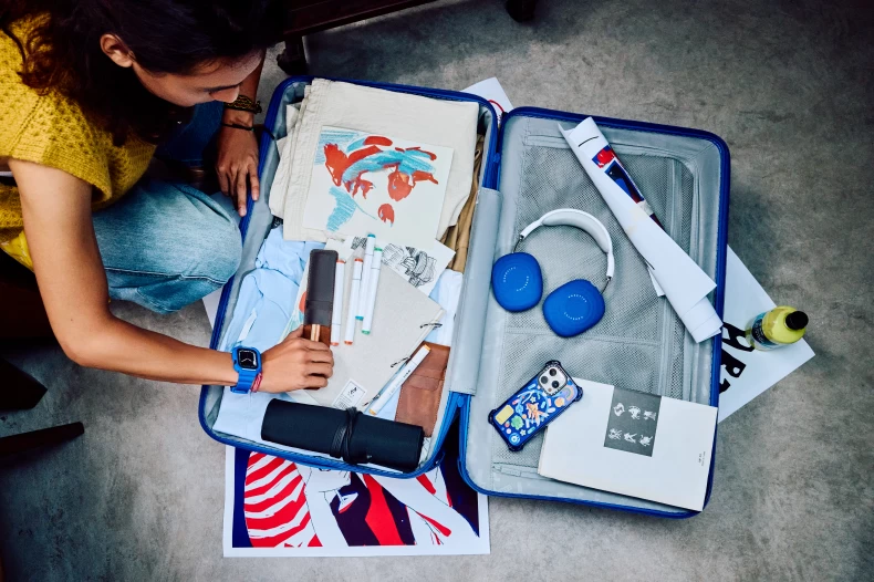 CASETiFY Bounce 行李箱