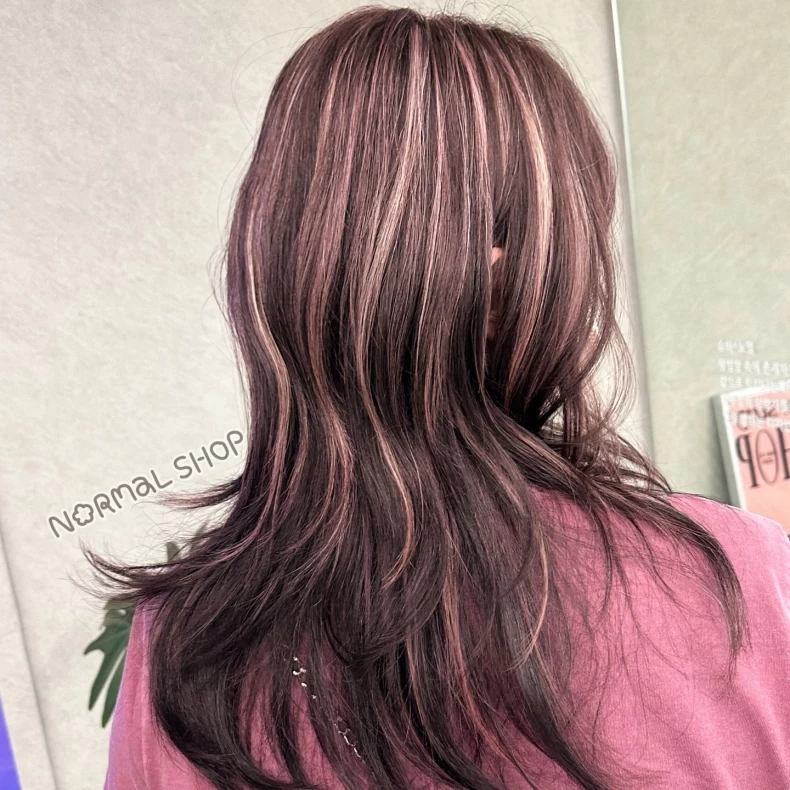 Photo by 노멀샵 지니팀장 I 옴브레이벤트 I 발레아쥬이벤트I 새치커버발레아쥬 I압구정로데오미용실 in 압구정로데오역. May be an image of 1 person, braids and text.