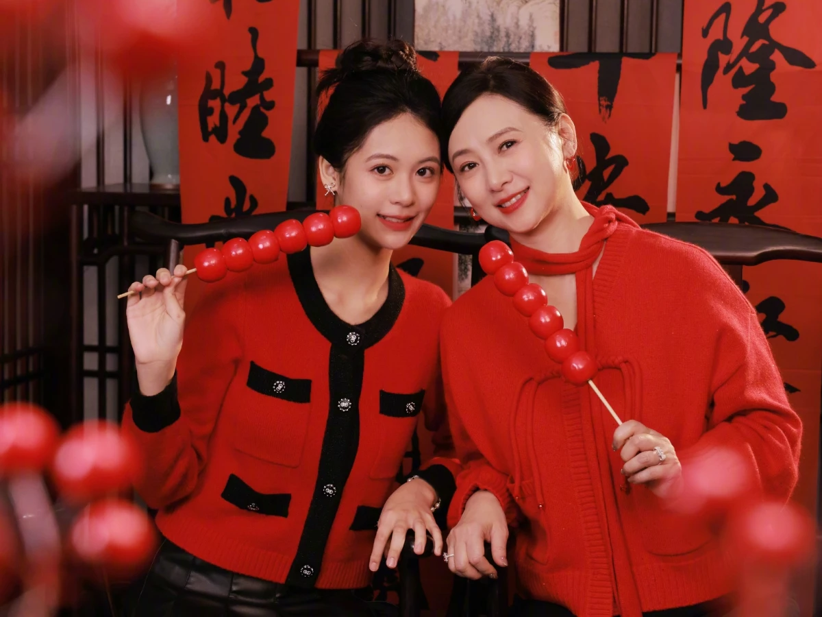 翁虹女兒被封「最美星二代」