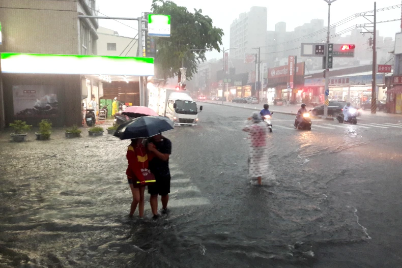 颱風下雨豪雨降雨