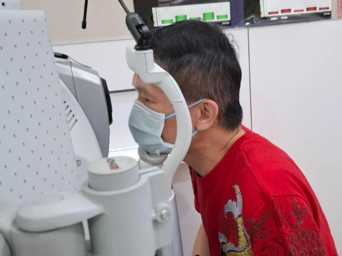 秦楊突發性失明「幾乎全盲」