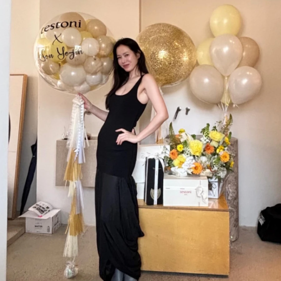 孫藝珍43歲威尼斯影展封神!不是砸錢保養,全靠「1運動」養成雪白美背,簡直凍齡到犯規