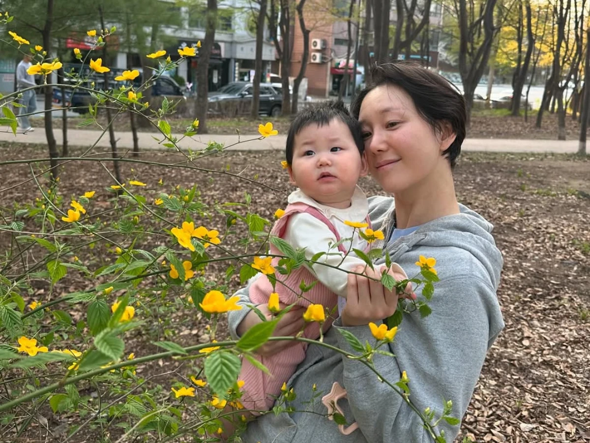 李裕英低調結婚生女