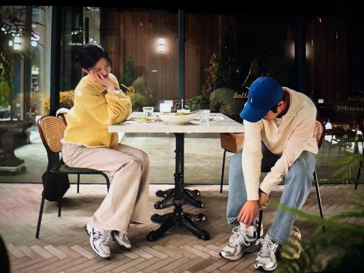 女主角都穿什麼球鞋