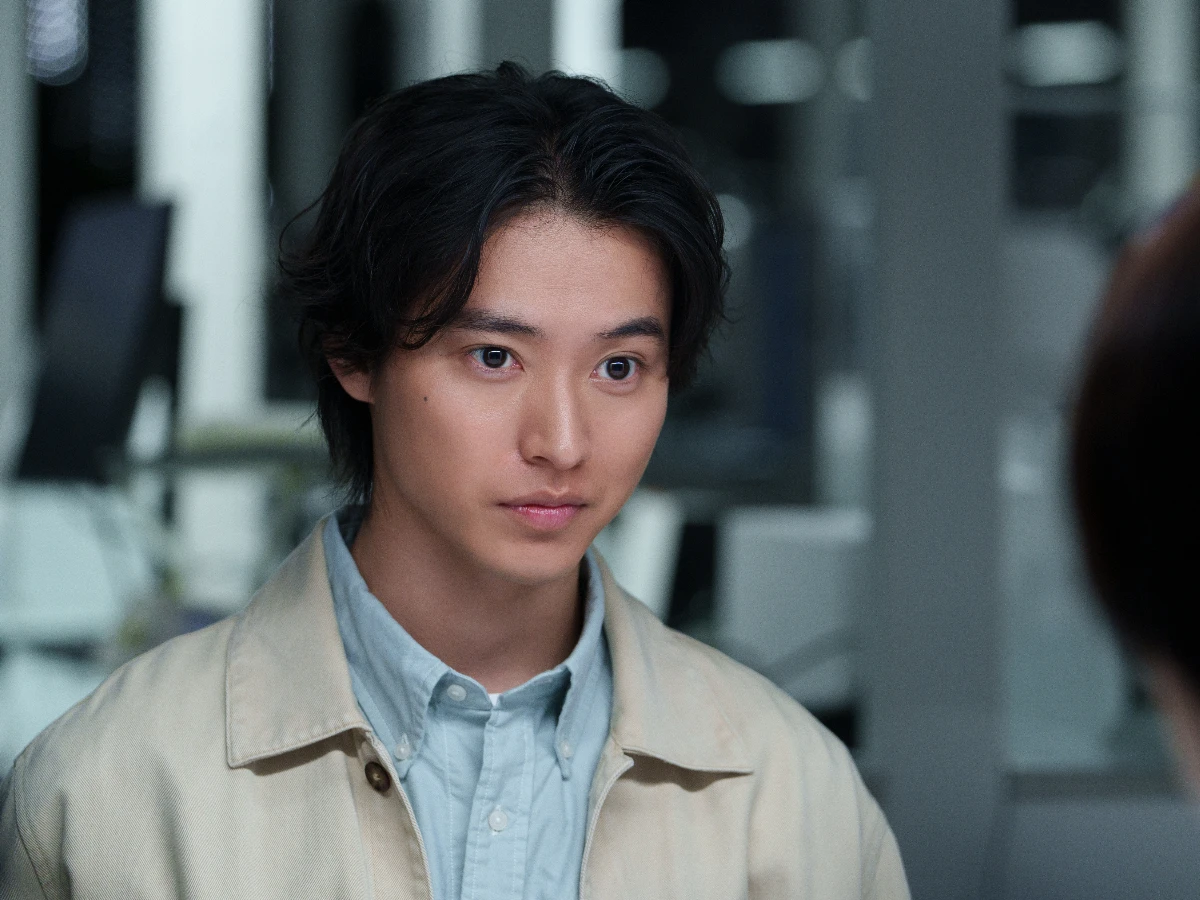 男主角：山崎賢人 飾 有栖良平