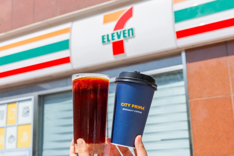 鬧鐘設好「7-11咖啡買7送7」限時3天手刀囤貨！9月超商咖啡優惠攻略