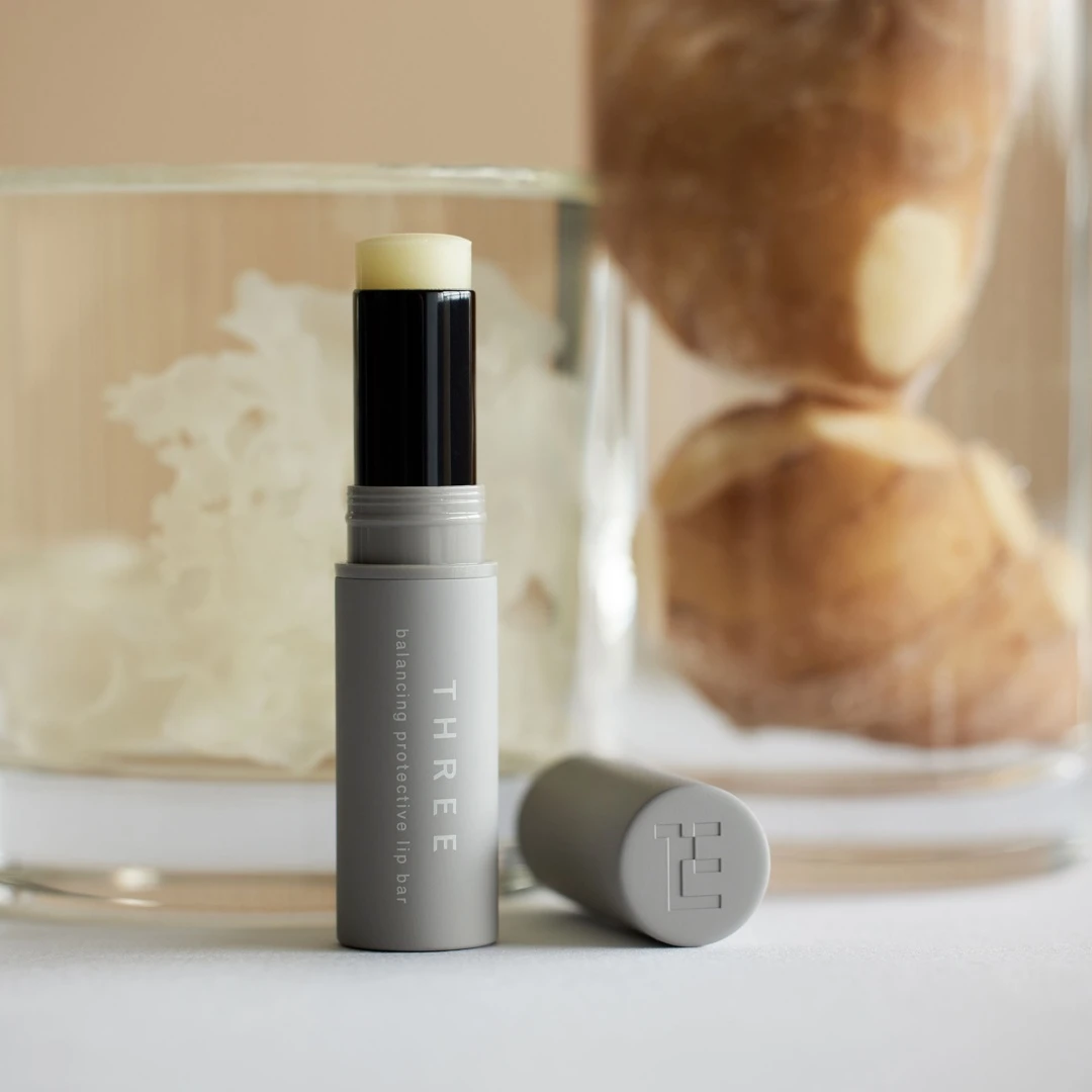 2025護唇膏推薦30款！開架專櫃必收清單，全球熱銷「每2秒賣1支」神級護唇曝光