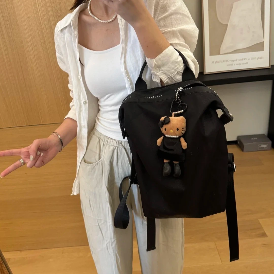 網友大推LONGCHAMP尼龍後背包：買過就回不去！輕盈大容量、隱藏暗袋還防偷