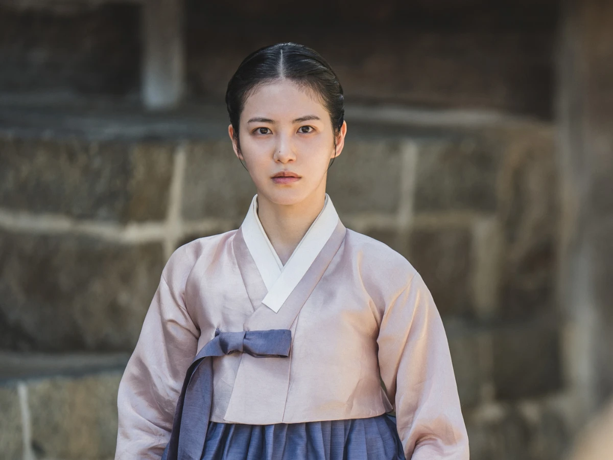 女主角：辛睿恩 飾 崔恩