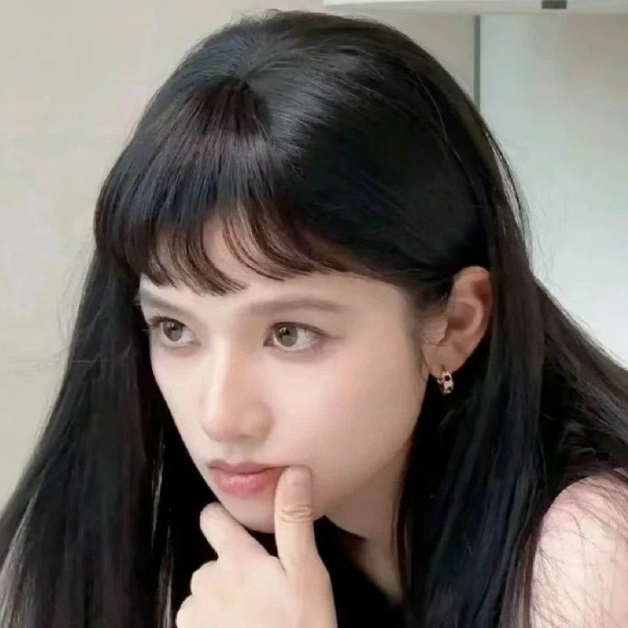 超顯老NG髮型6:過度蓬鬆的斜分空氣瀏海