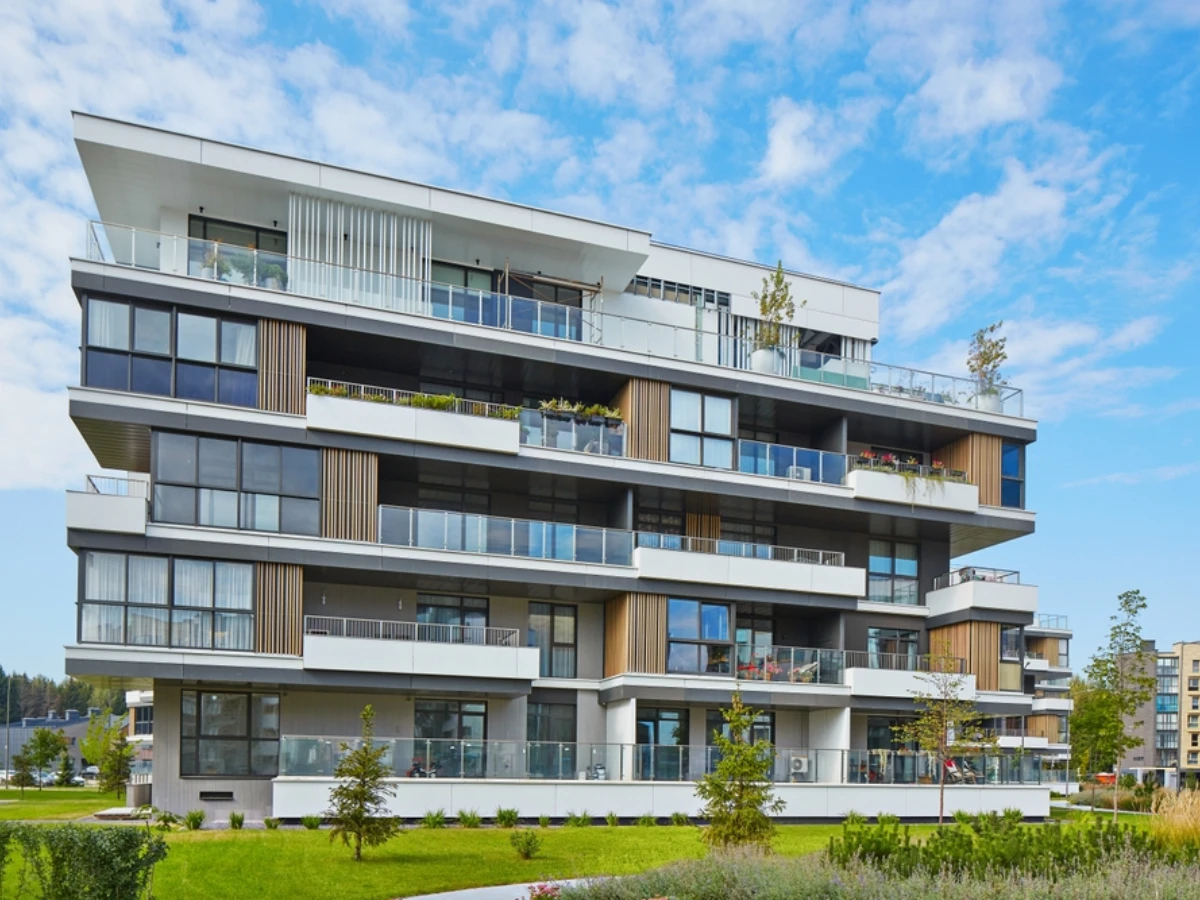 選擇2.連棟氣派宅或獨自一棟大樓