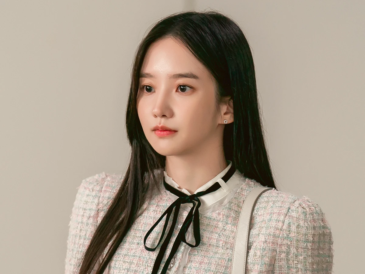 生肖雞女：酉時 1700&ndash;1900