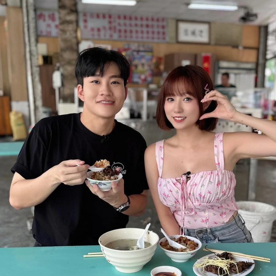 Photo shared by 許斐棋 Faye🧚🏻 on August 18, 2025 tagging @ken750305, and @joemanweng. 可能是 2 個人和文字的圖像.