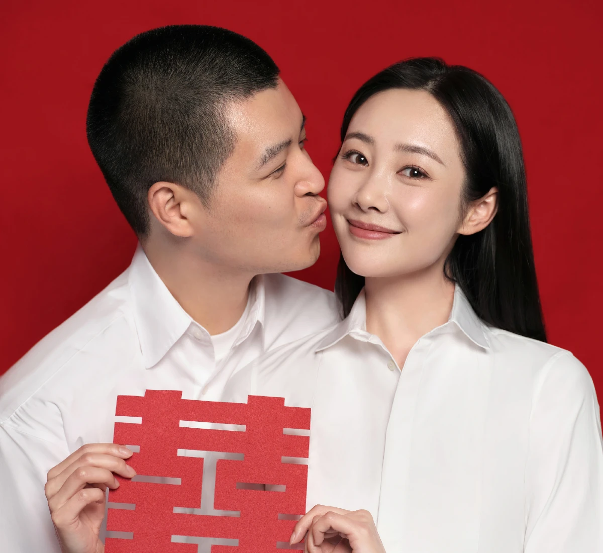 李純、馬頔甜曬合照　官宣結婚