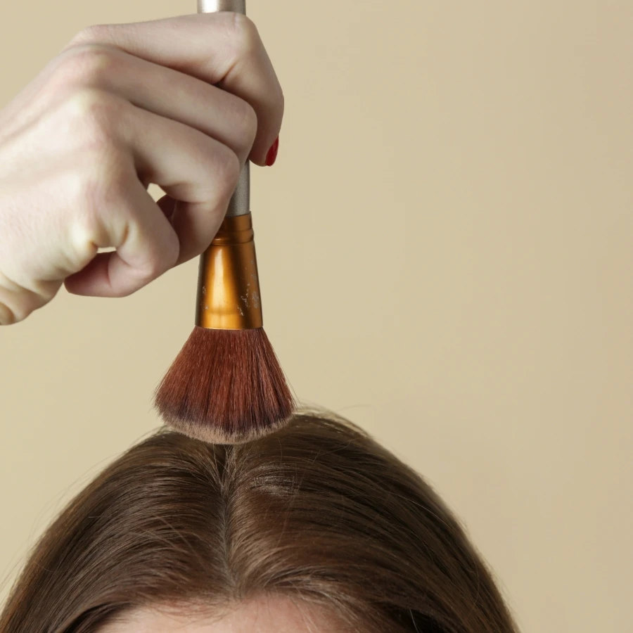 女明星必備秘密武器：用髮粉顯嫩