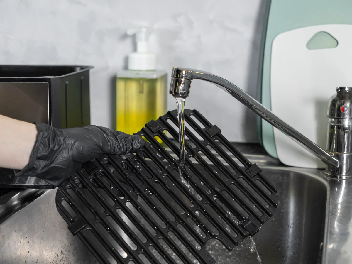 氣炸鍋定期清潔