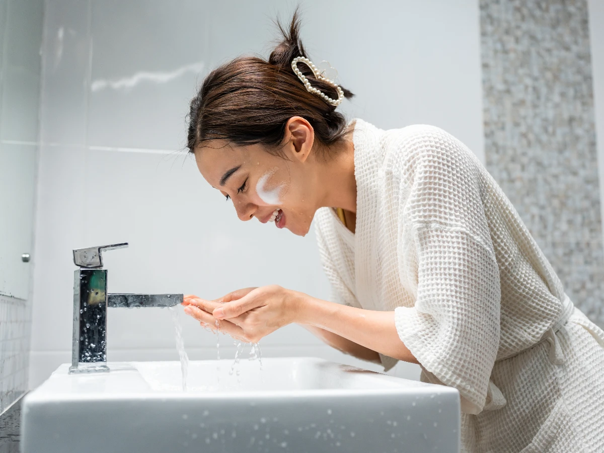 4. 早上冷水洗臉