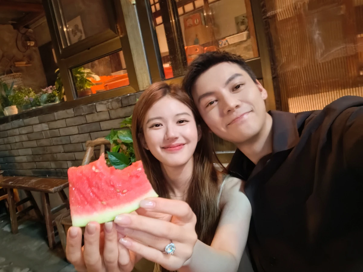 評價：《許我耀眼》刷新騰訊都市劇歷史紀錄創「2025現象級爆劇」成績