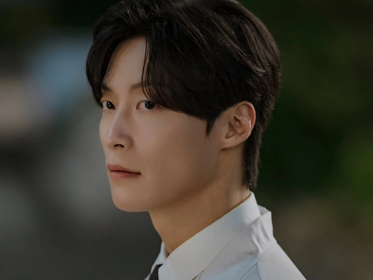 生肖蛇：出生於午時（1100–1300）