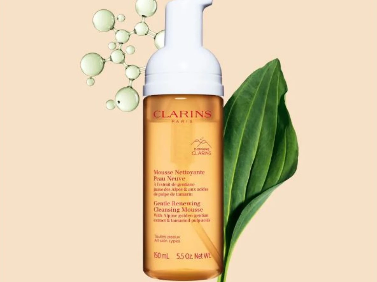 泡沫潔面產品推薦8. Clarins 植萃煥膚潔面慕斯 150ml