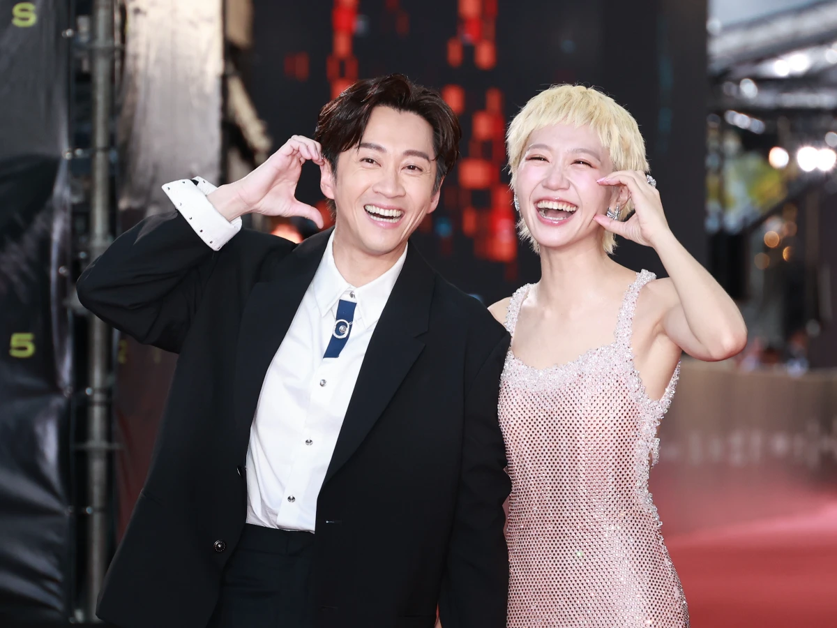 金鐘60／Lulu紅毯勾陳漢典甜喊「我已拿到最大獎」！現場認老公閃瞎全場