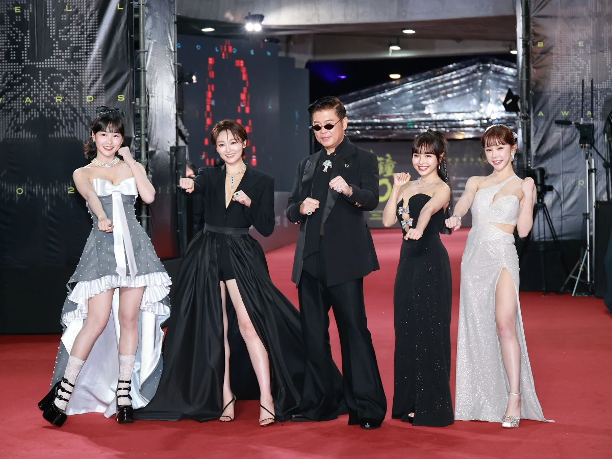 徐乃麟、曾國城、張文綺【張鐙勻】、徐凱希【徐亦晴】、巫苡萱【巫雅慧】、籃籃【籃靖玟】／天才衝衝衝