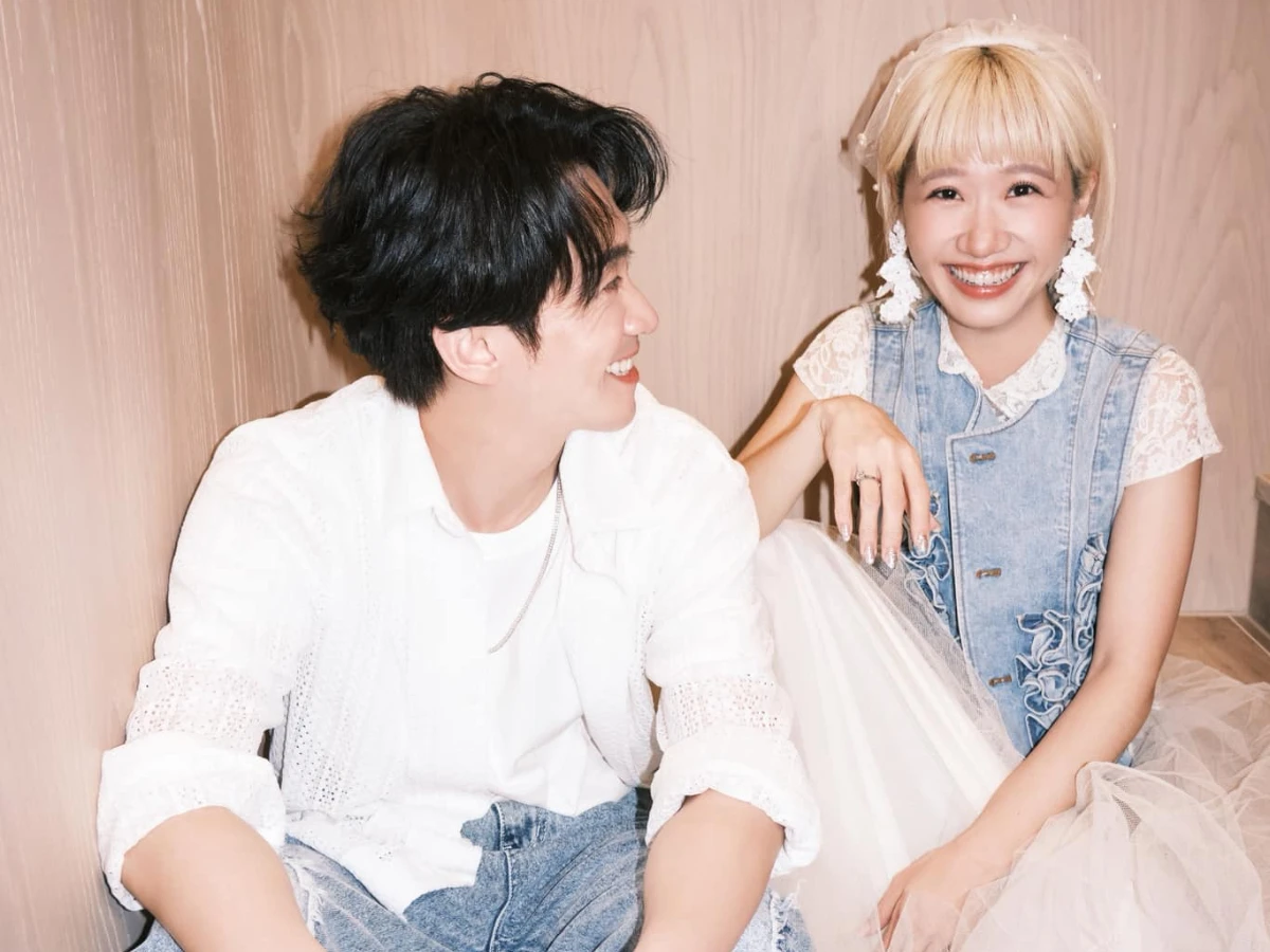 老闆陳鎮川送上金鏟子