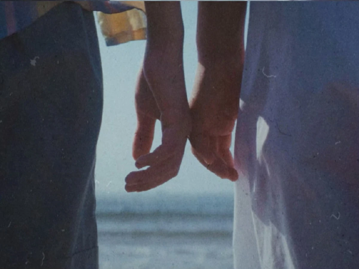 劇情亮點2.雙線時空敘事