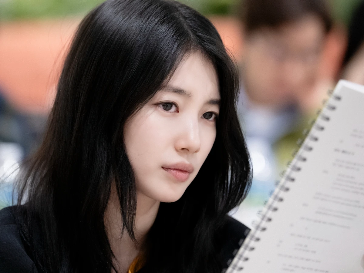 女主角：秀智 飾 宋貞華