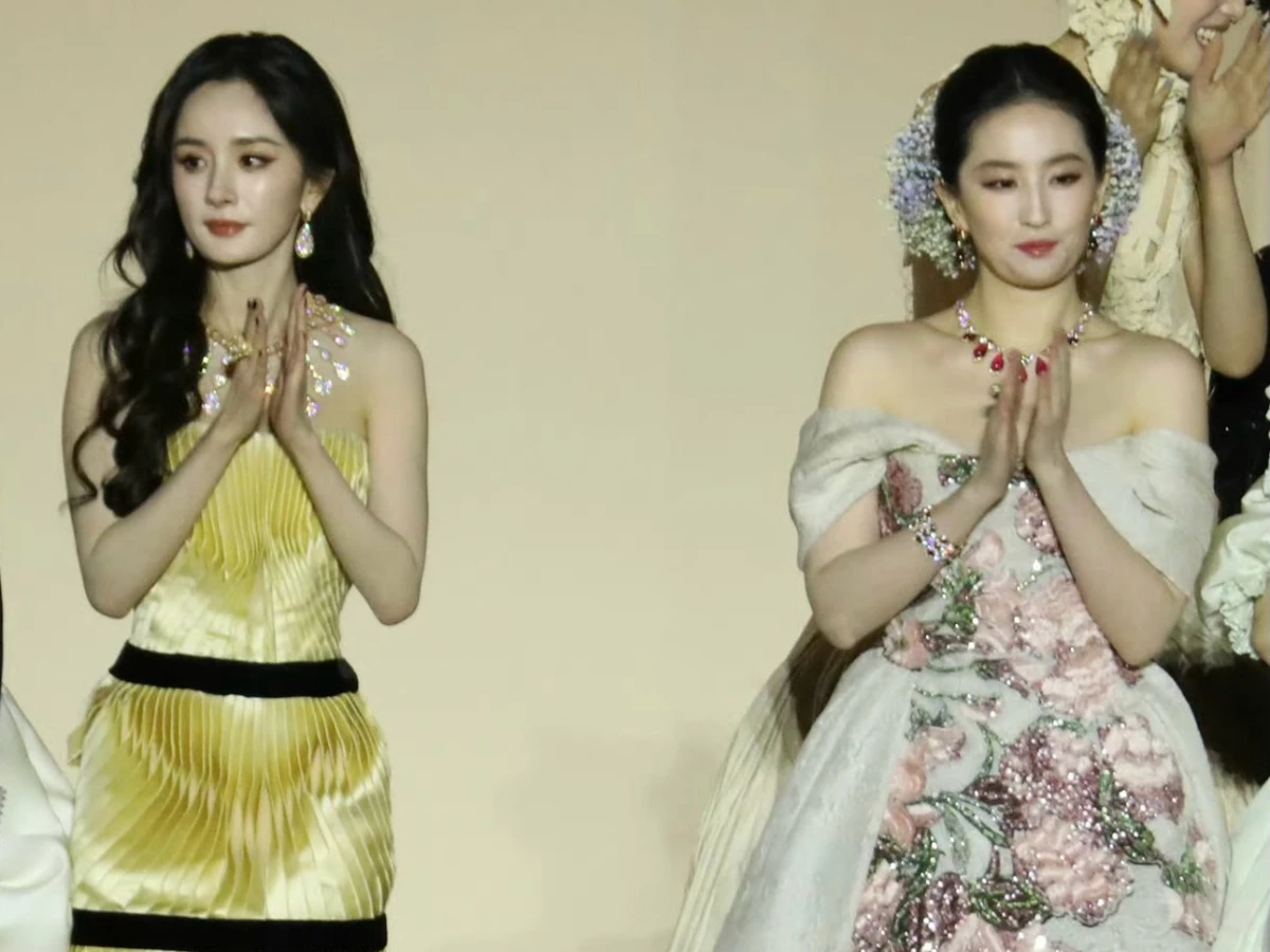 楊冪、劉亦菲姊妹情破滅，同框引熱議