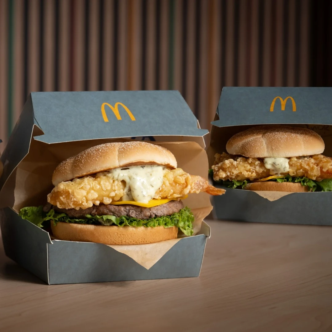 麥當勞「炸蝦天婦羅堡」睽違2年重出江湖,加碼買一送一!必勝客首次推「薄皮披薩」