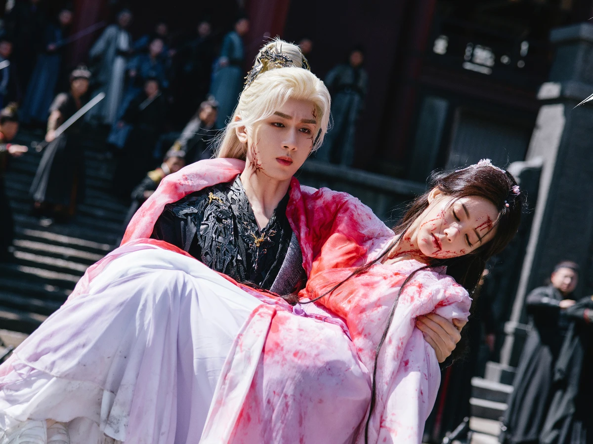 《天地劍心》開播評價：首播狂吸8億流量！成毅李一桐打戲炸裂、虐甜交織被封「仙俠劇新標竿」