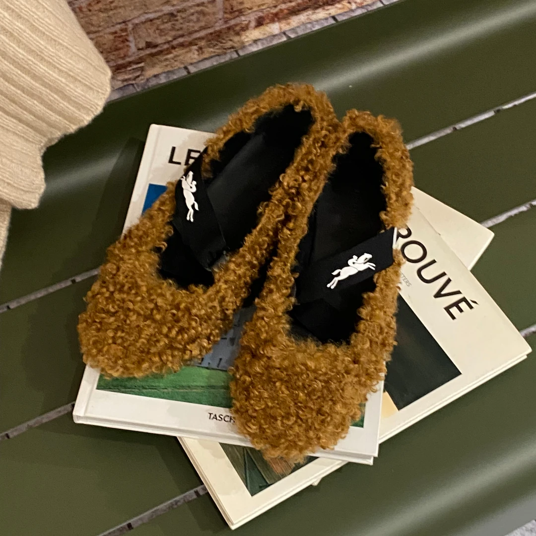 2025芭蕾舞鞋繼續紅！10+款精品平底鞋清單：GUCCI、RV⋯Kevin老師選鞋技巧公開