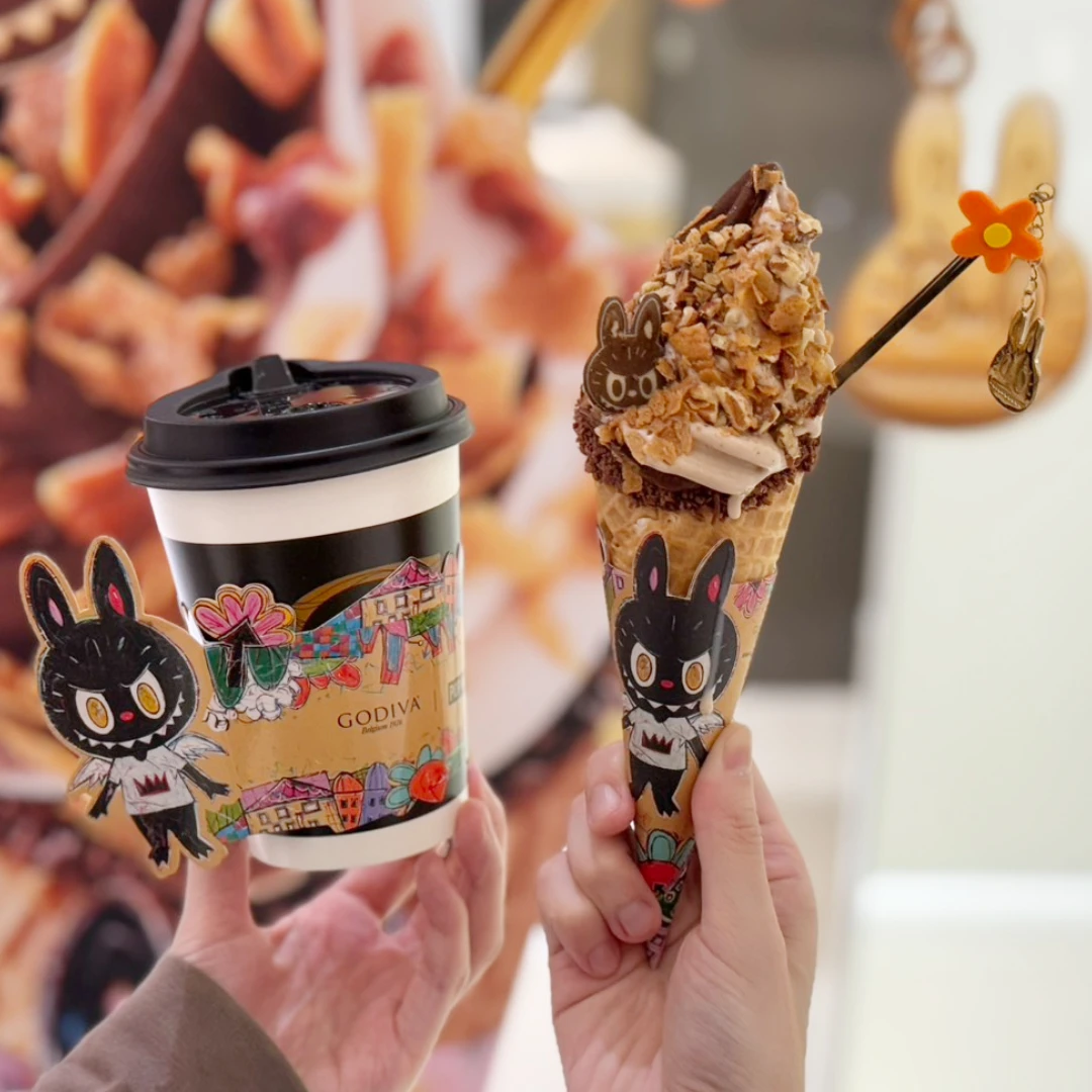 GODIVA X LABUBU秋季聯名第二波!3款霜淇淋送「奢華小花湯匙」、10款特色巧克力
