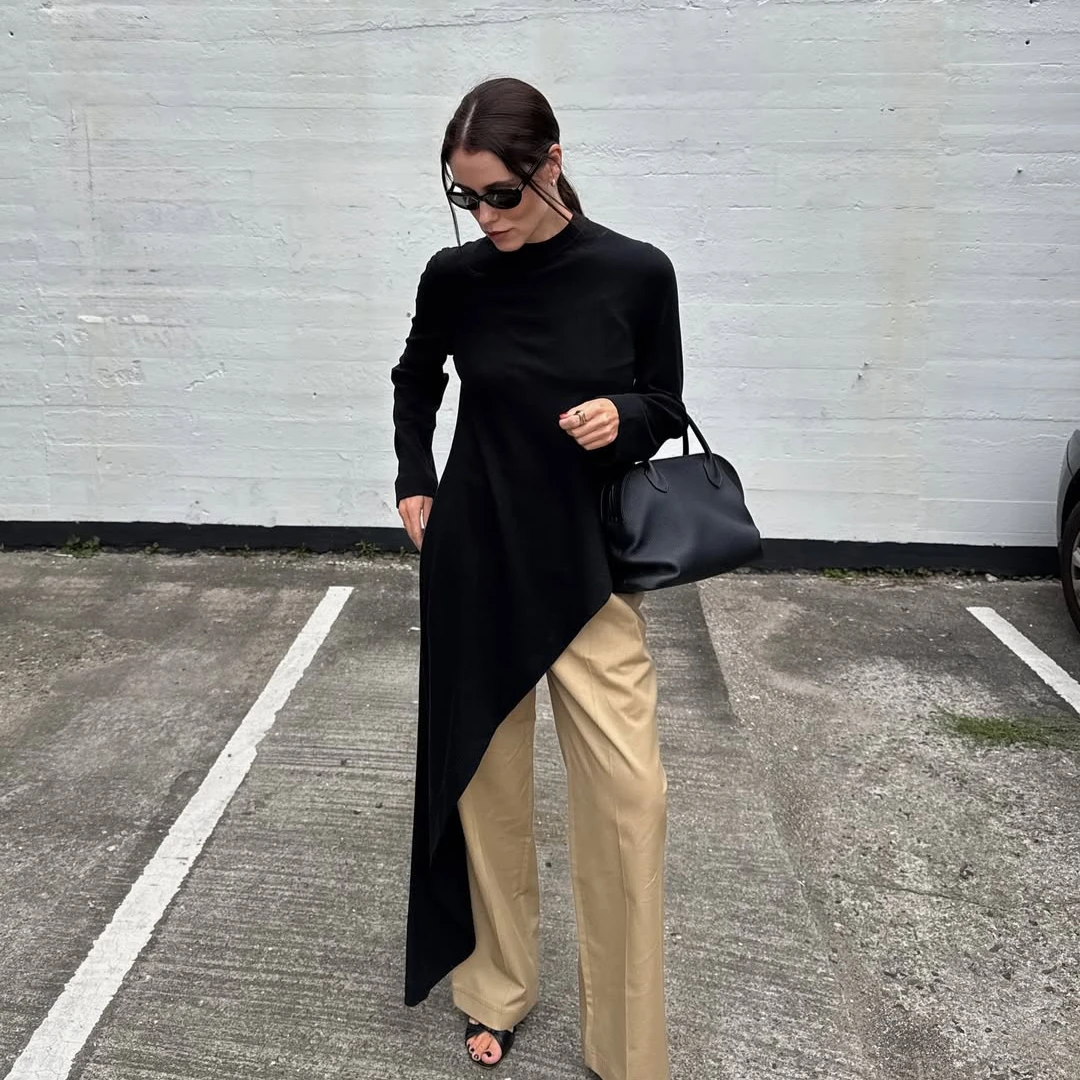 洋裝X寬褲居然這麼好看!歐美時尚編輯超推「洋裝疊穿」,不露腿也能微辣又高級