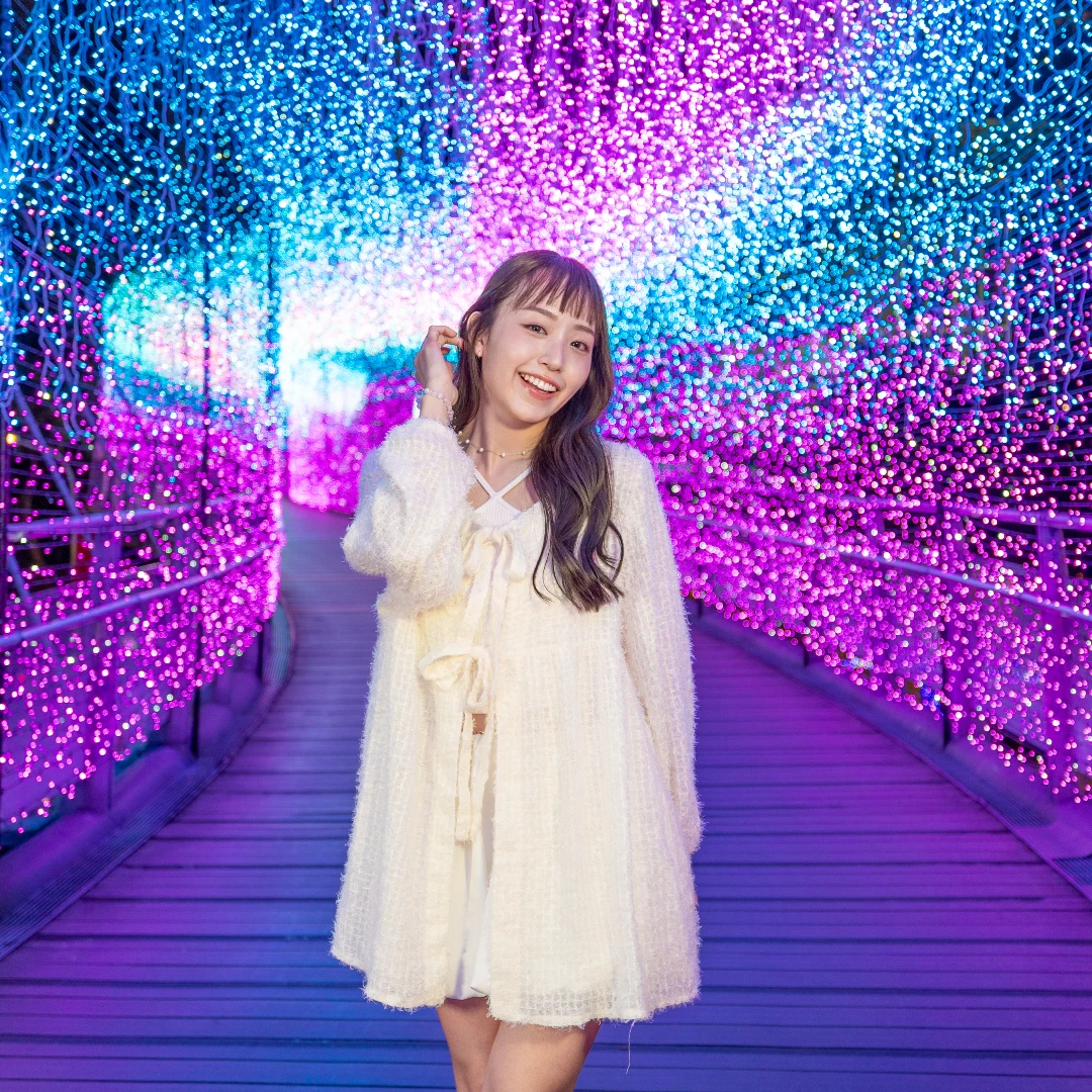 超夢幻打卡點報到!2025新北耶誕城七大光影天橋、珊瑚橘平權光海一次逛夠