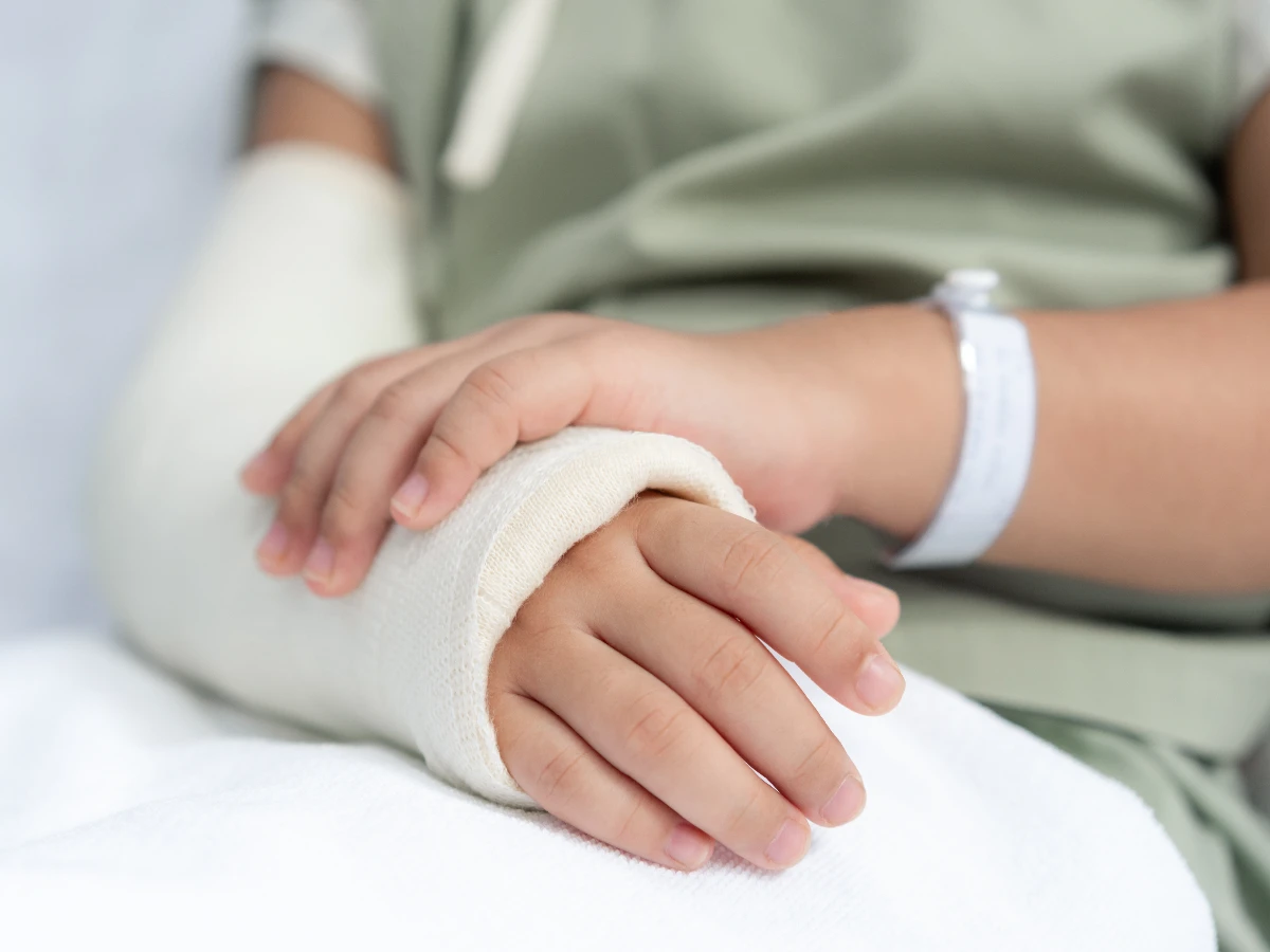 牛奶營養｜喝奶無助護骨　過量增骨折風險 _1_