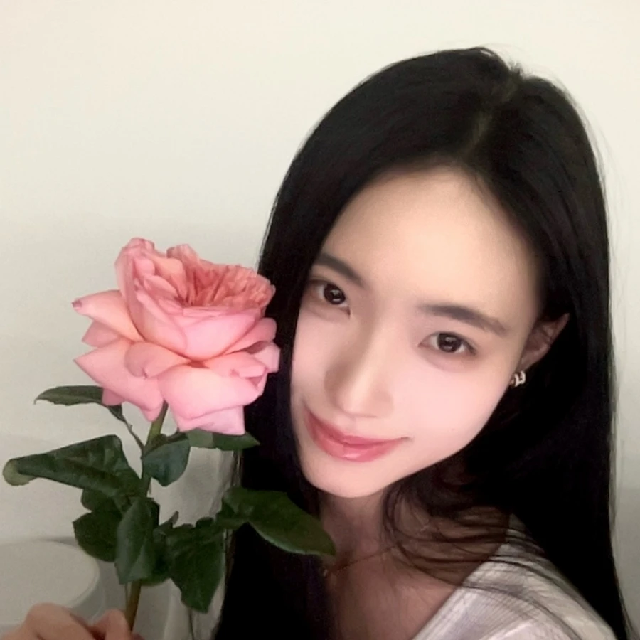 Lily保養秘訣:用化妝水濕敷 5~10 分鐘 Lily保養秘訣:用化妝水濕敷 5~10 分鐘