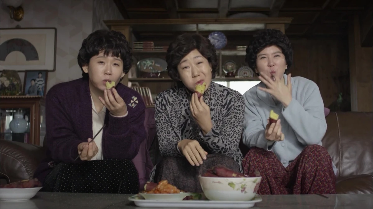 朴寶劍穿紫色外套意外撞衫婆媽最愛外套