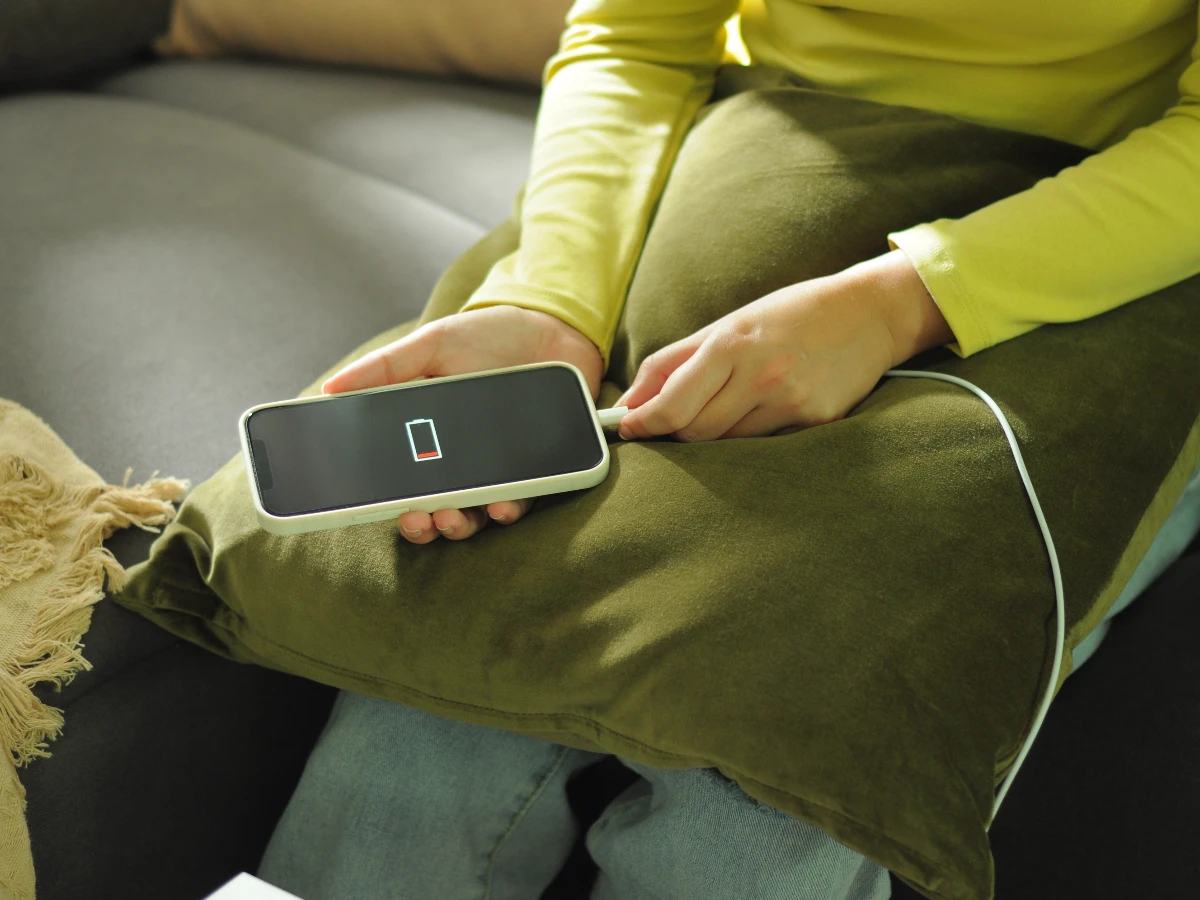 2)電量過高或過低都會加速老化 2)電量過高或過低都會加速老化