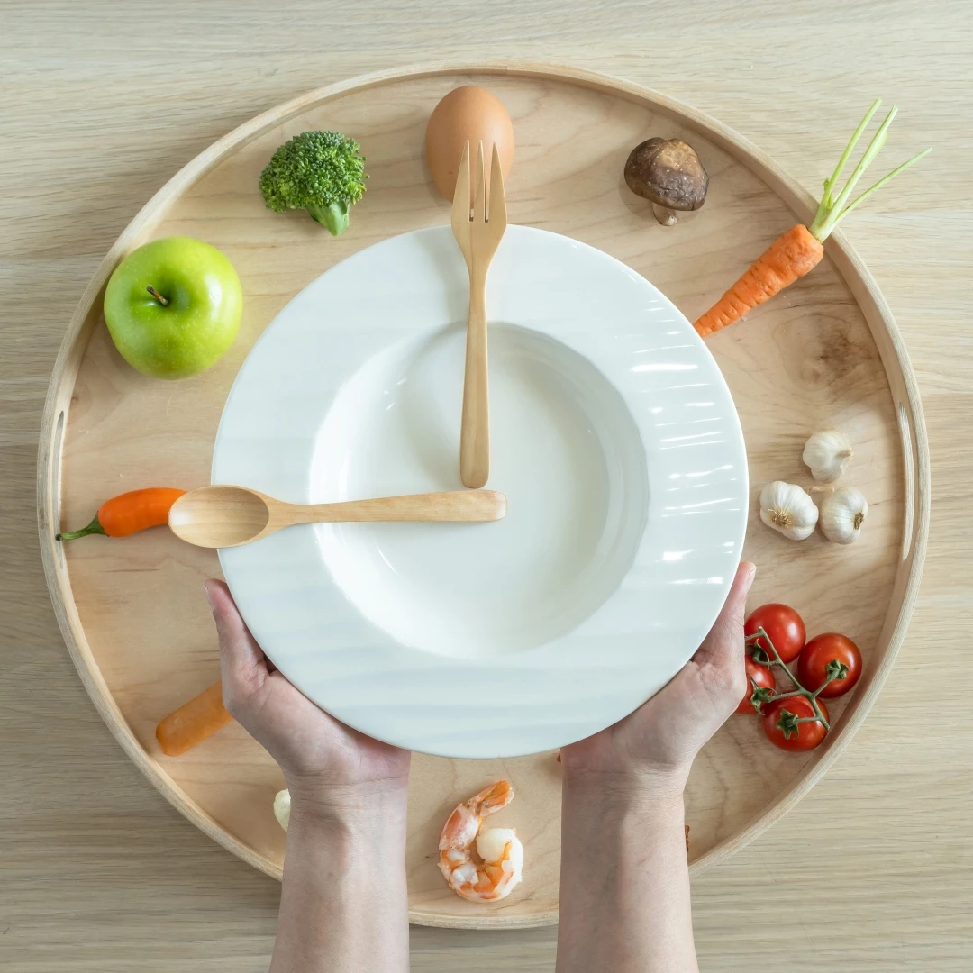 1個月狂甩4KG！「秋斷食減肥法」氣溫轉涼＝燃脂加速，這樣吃連便秘也解決了