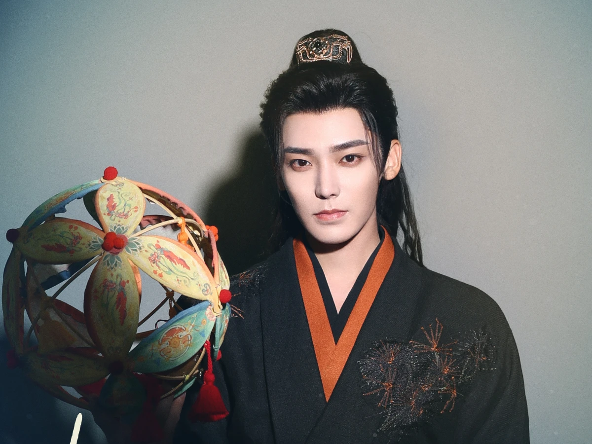 男主角：侯明昊 飾 蕭無衣