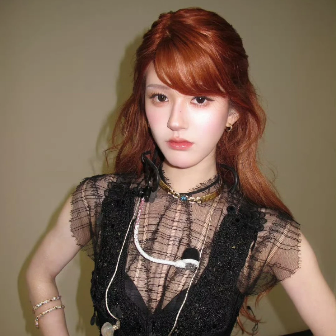 趙露思新髮色美翻!千金風「蜜柑焦糖棕」自帶柔焦濾鏡,網友:染完膚色白一階!