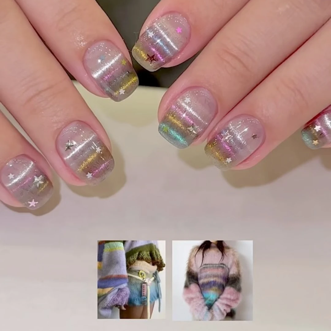 2025秋冬美甲爆紅款「海馬毛條紋美甲」蓬鬆軟萌,手一伸就是大寫的可愛!