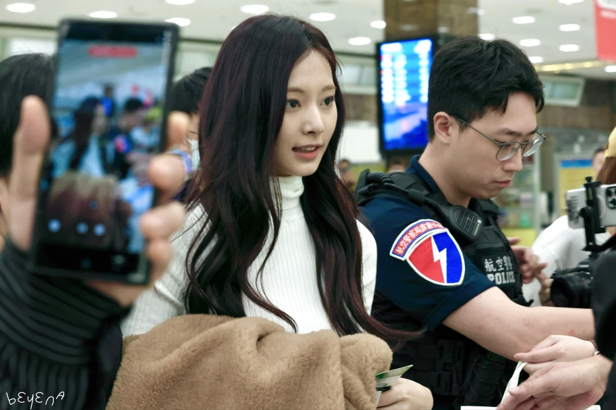 TWICE 子瑜回家了！機場穿搭美翻