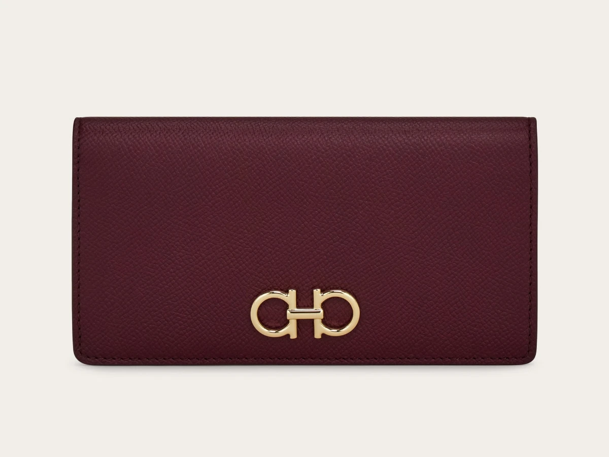 FERRAGAMO Gancini continental wallet，US.550，約NT.17,306