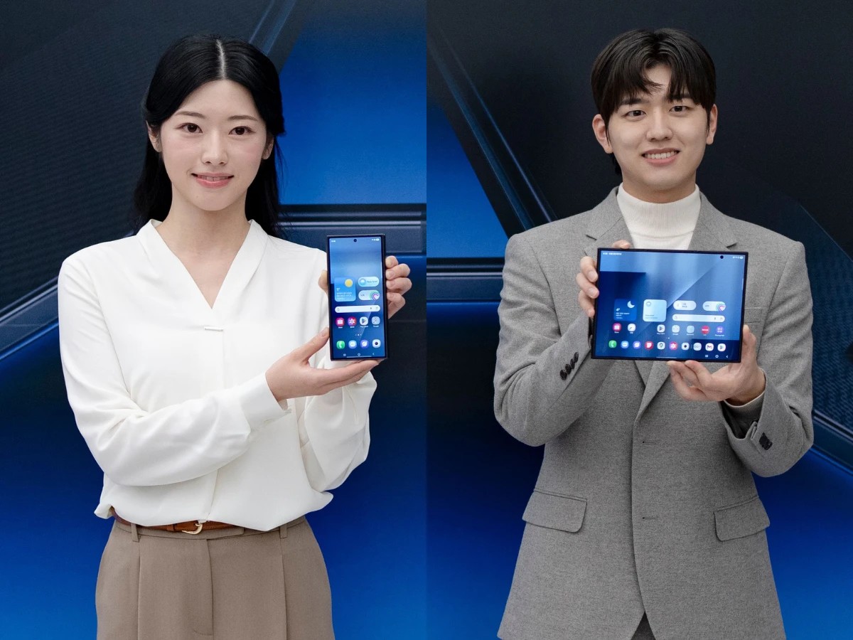 三星手機三折和攤開